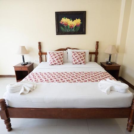 Pranang Flora House Hotel Ao Nang Luaran gambar